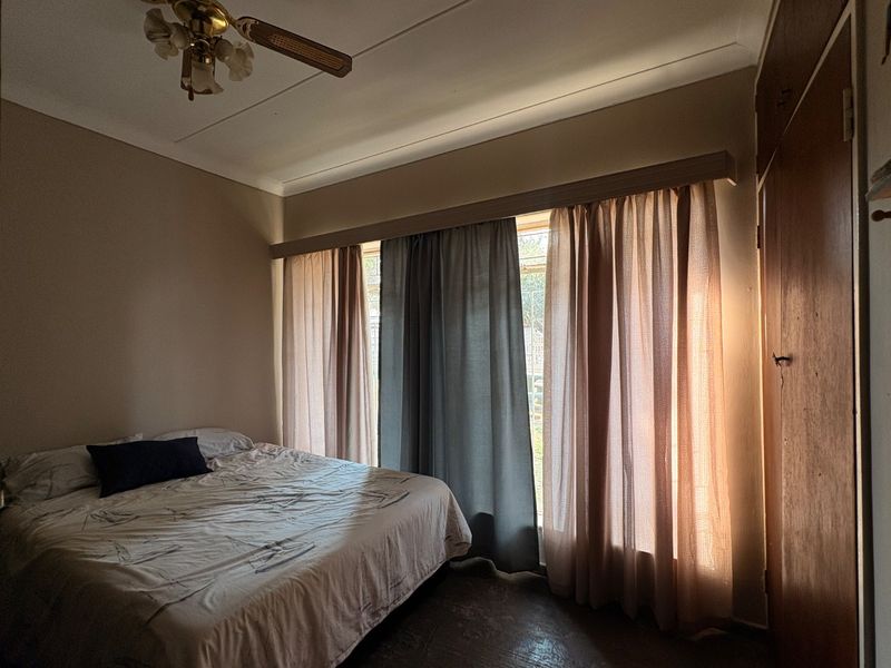 Spacious 3-Bedroom Home with Income-Generating Flat in Flamwood  - Photo 8