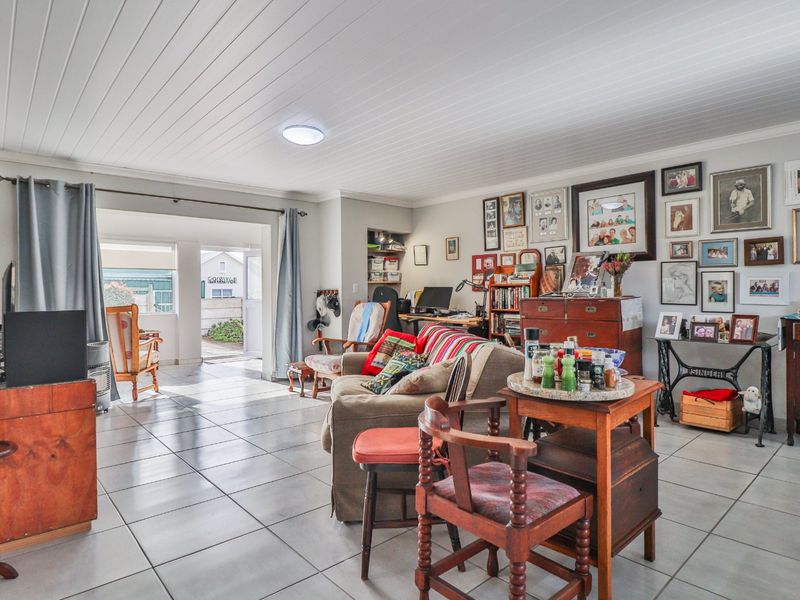 Three bedroom house in Still Bay West  - Photo 9