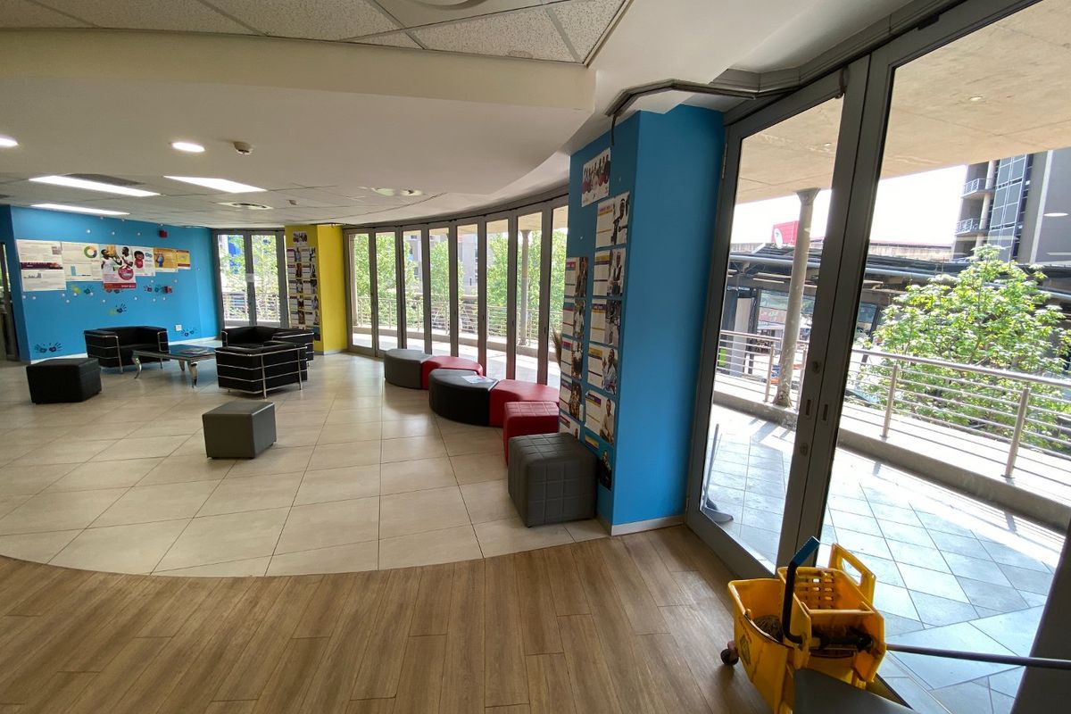 P-Grade Office Available In Arcadia - Photo 5