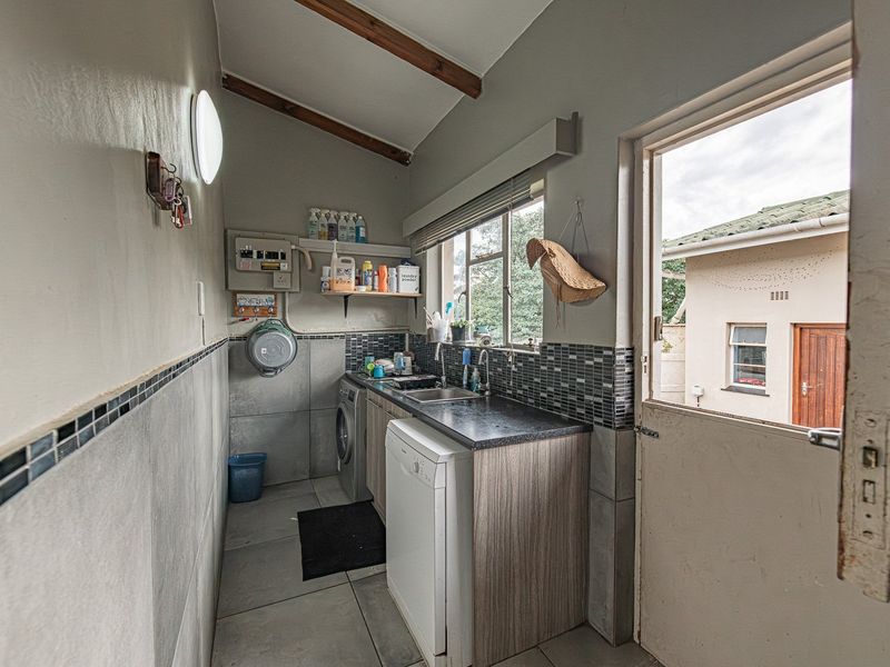 Spacious Family Home with Rental Potential – Riviersonderend - Photo 8