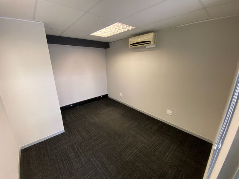A-Grade Office Space To Let In Cresta - Photo 9
