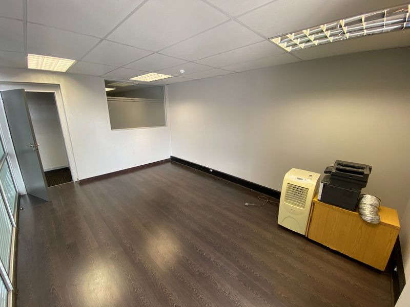 A-Grade Office Space To Let In Cresta - Photo 4