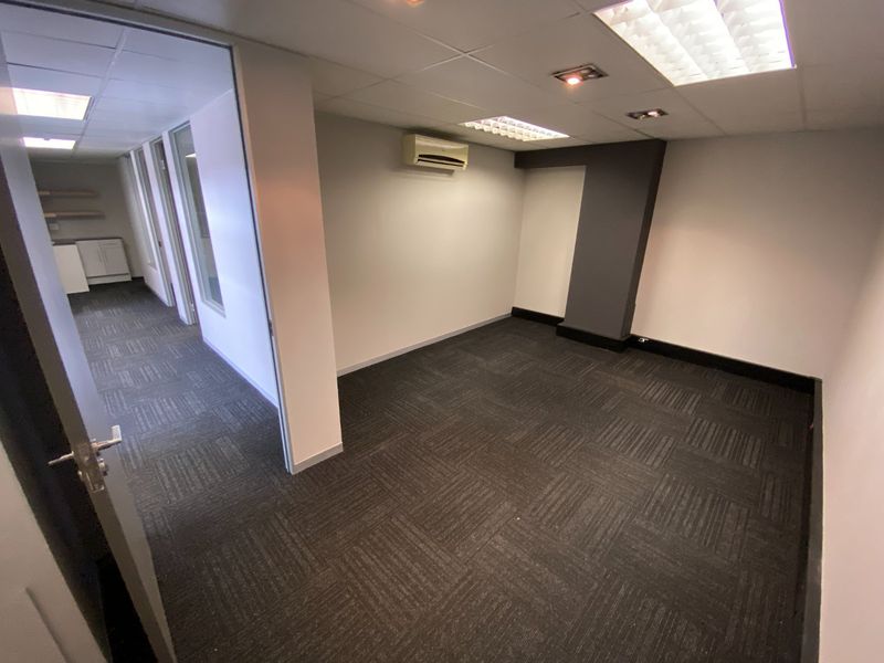 A-Grade Office Space To Let In Cresta - Photo 6