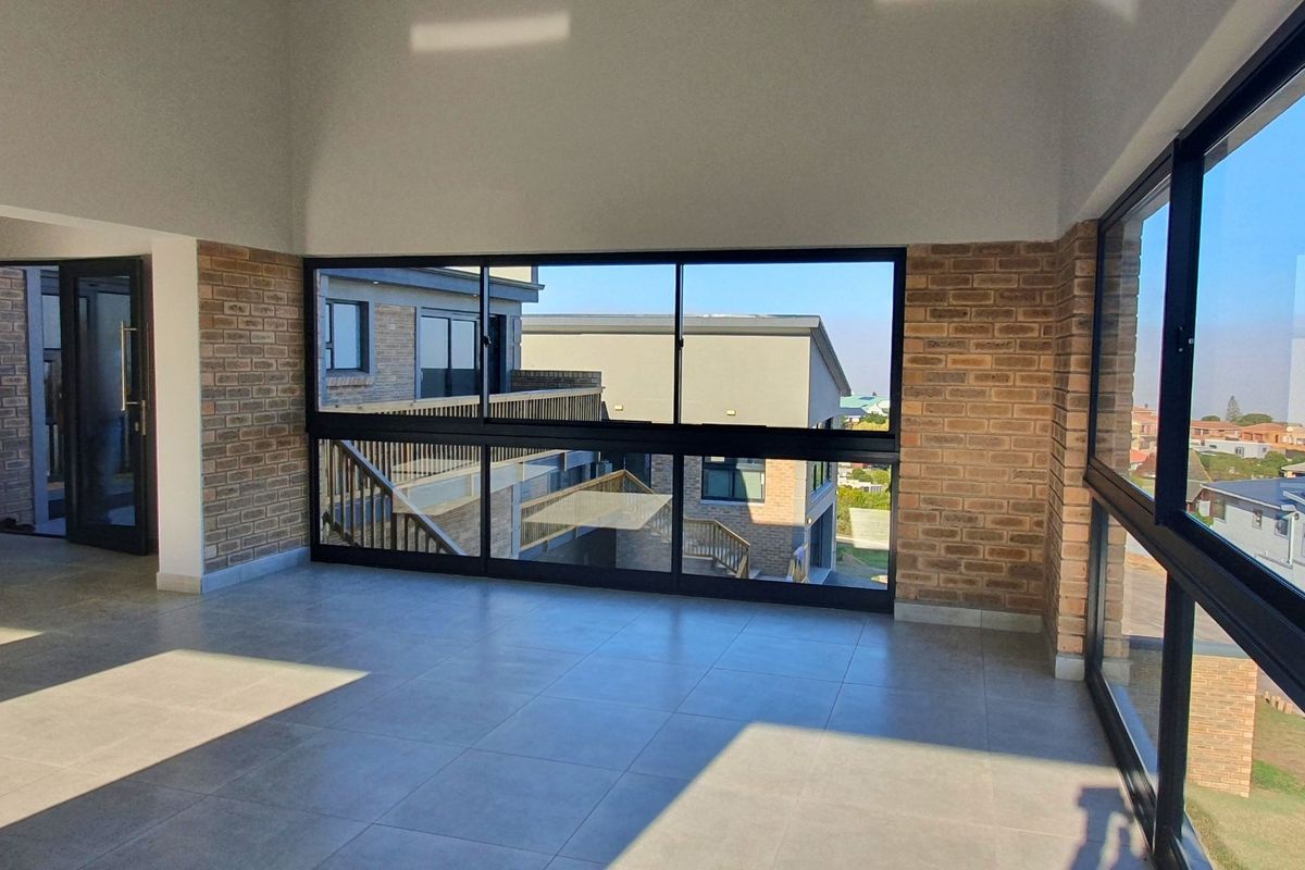 Modern Coastal Duet with Spectacular Ocean Views - Photo 2