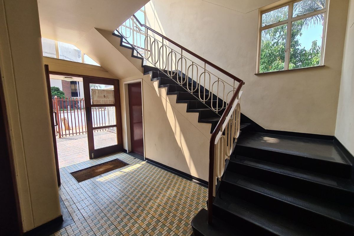 RESIDENTIAL BUILDING IN ARCADIA FOR SALE - 2 KM TO TUT/TVET IDEAL FOR STUDENT ACCOMMODATION - Photo 3