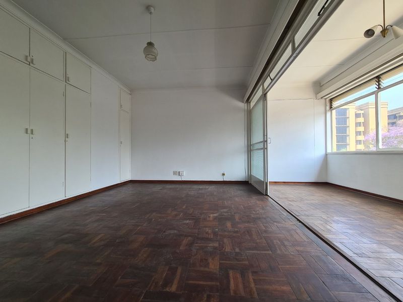 RESIDENTIAL BUILDING IN ARCADIA FOR SALE - 2 KM TO TUT/TVET IDEAL FOR STUDENT ACCOMMODATION - Photo 9