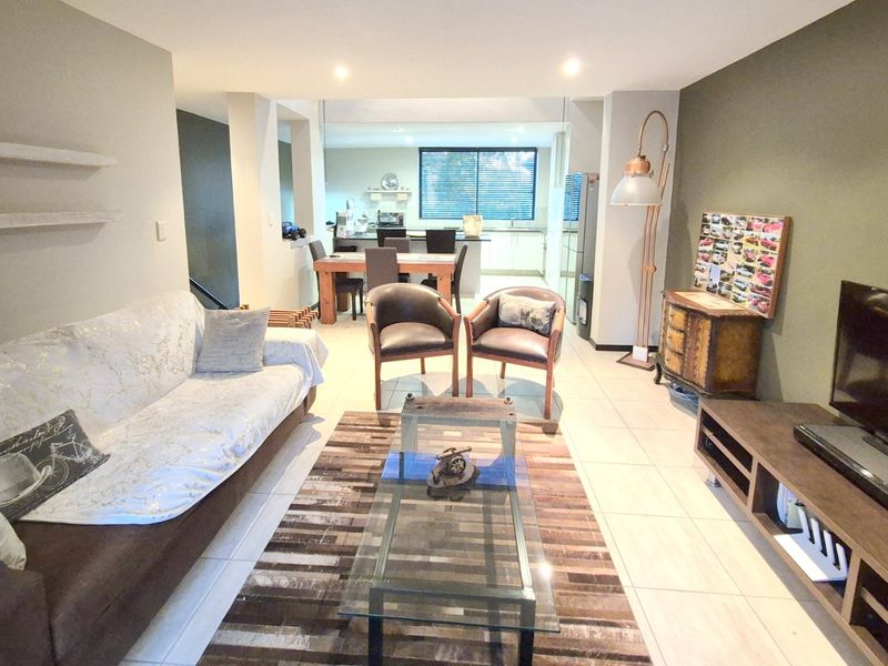 ULTRA-MODERN NEW YORK STYLE APARTMENT IN THE LUXURIOUS LOMBARDY ESTATE IN PRETORIA EAST - Photo 10