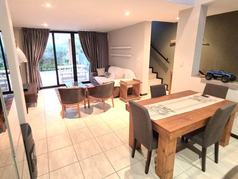 ULTRA-MODERN NEW YORK STYLE APARTMENT IN THE LUXURIOUS LOMBARDY ESTATE IN PRETORIA EAST - Photo 9