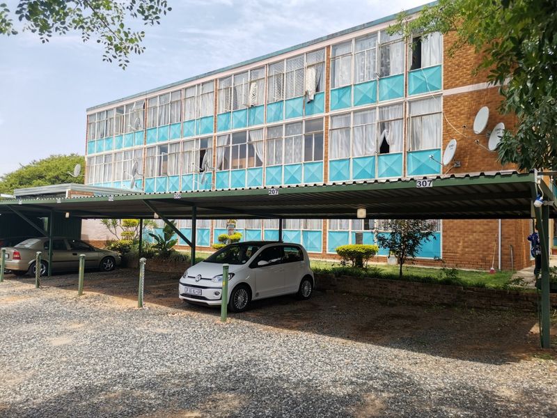 35 X UNIT APARTMENT BUILDING - STUDENT ACCOMMODATION FOR 157 X BEDS  NO TRANSFER DUTY - Photo 5