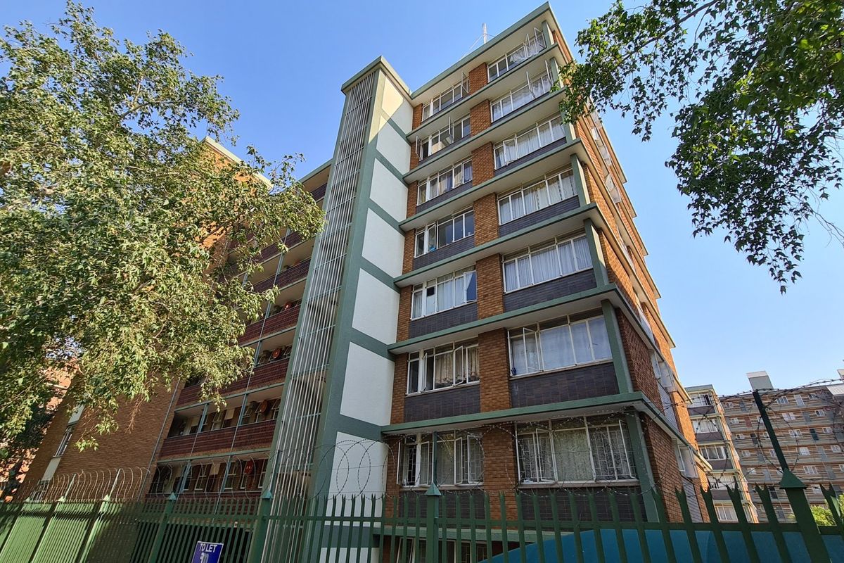 TWIN BUILDINGS WITH GARDEN FOR SALE IN SUNNYSIDE EAST - IMMACULATE CONDITION, FULLY TENANTED - Photo 4