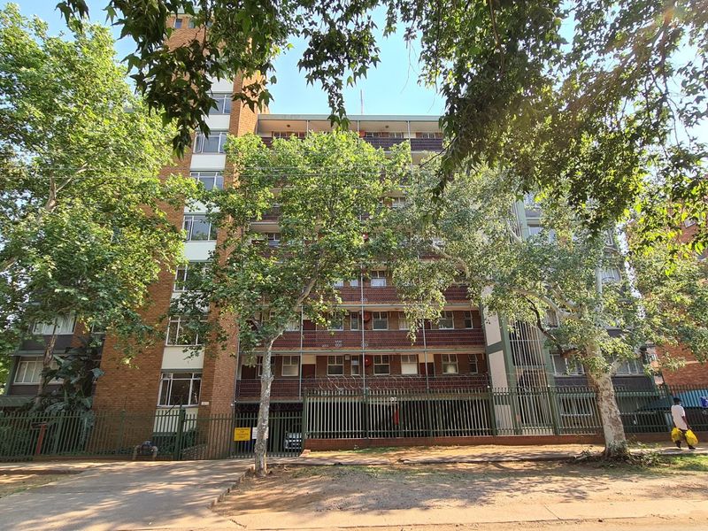 TWIN BUILDINGS WITH GARDEN FOR SALE IN SUNNYSIDE EAST - IMMACULATE CONDITION, FULLY TENANTED - Photo 5