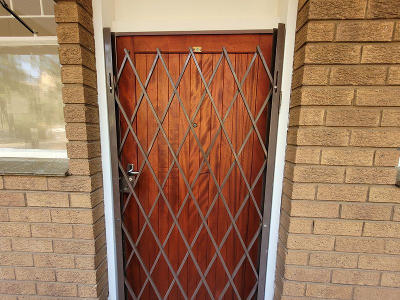 TWIN BUILDINGS WITH GARDEN FOR SALE IN SUNNYSIDE EAST - IMMACULATE CONDITION, FULLY TENANTED - Photo 8