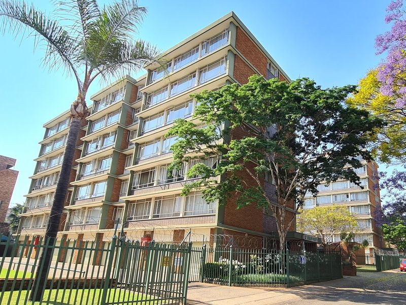 TWIN BUILDINGS WITH GARDEN FOR SALE IN SUNNYSIDE EAST - IMMACULATE CONDITION, FULLY TENANTED - Photo 1