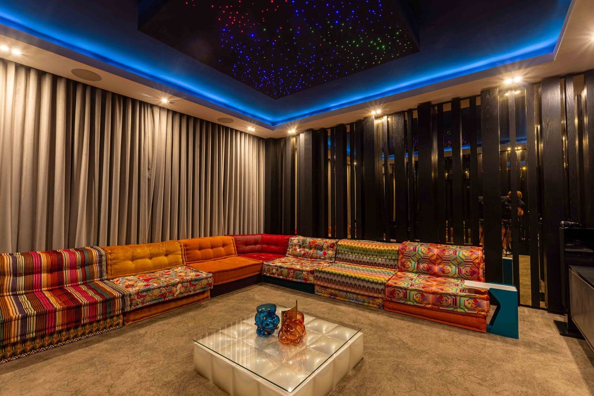 WARP D ARCHITECTS ULTRA-MODERN MASTERPIECE IN LOMBARDY ESTATE - Photo 5