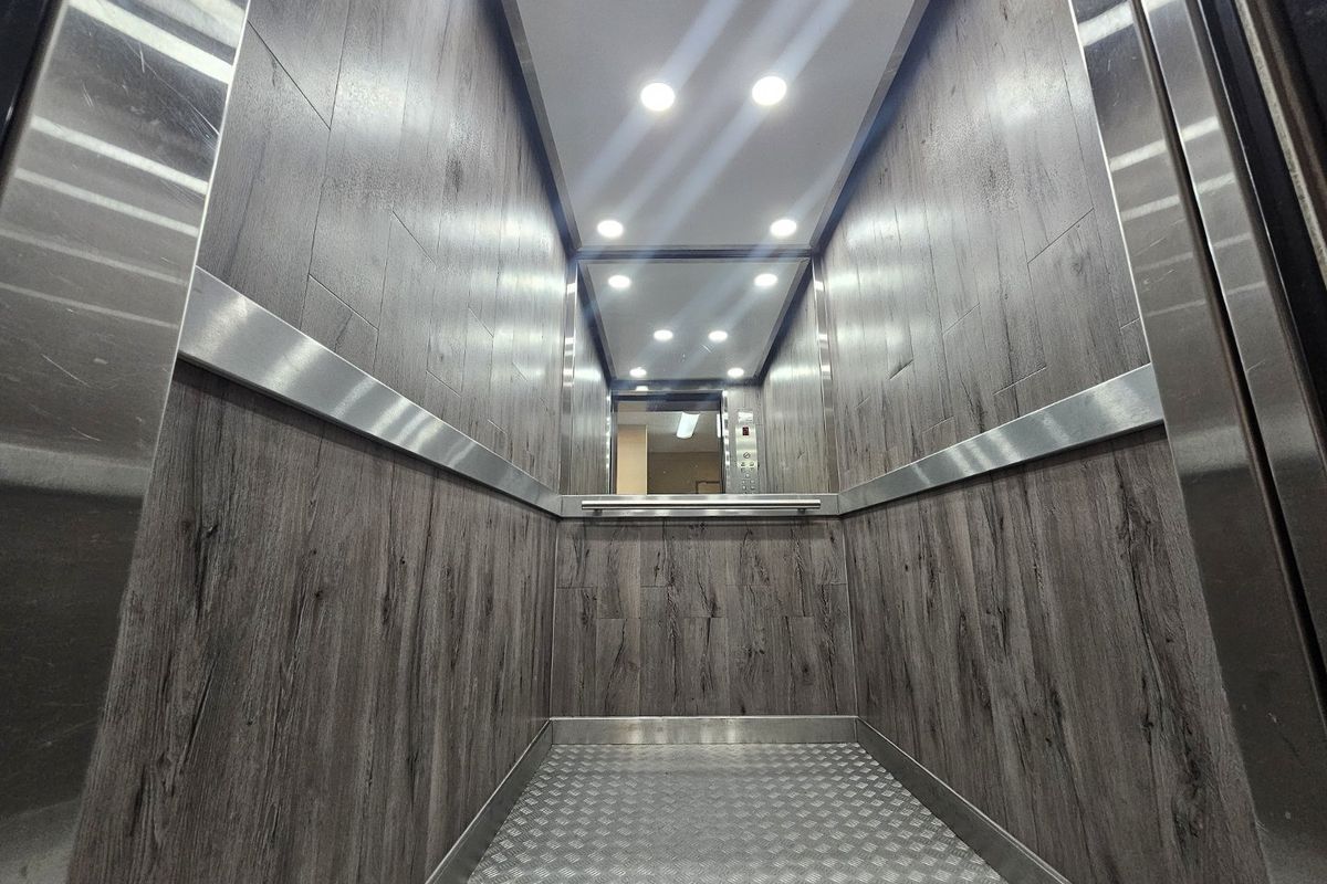 RENOVATED RESIDENTIAL BUILDING FOR SALE IN SUNNYSIDE - NO LOADSHEDDING - Photo 3