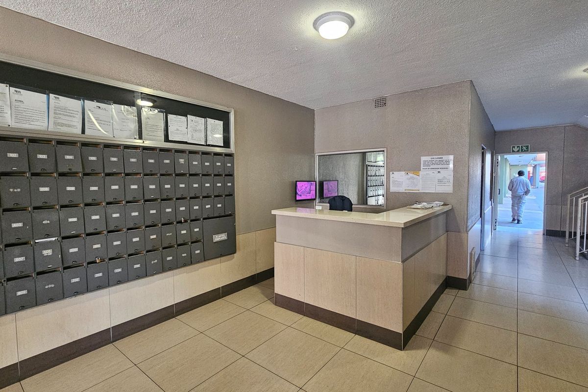 RENOVATED RESIDENTIAL BUILDING FOR SALE IN SUNNYSIDE - NO LOADSHEDDING - Photo 4