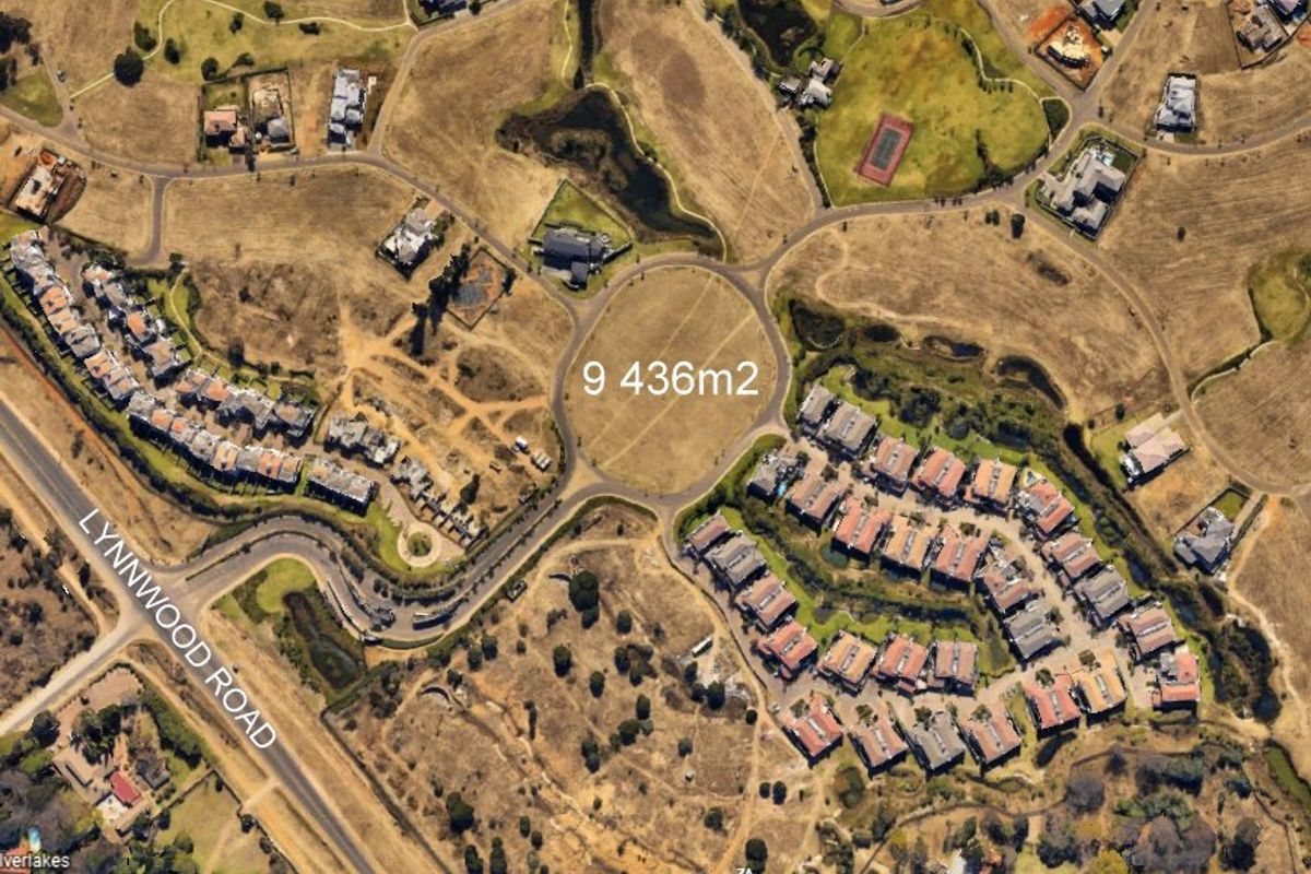 Aerial view of a 9,436m2 vacant residential plot situated within a developed estate near Lynnwood Road.