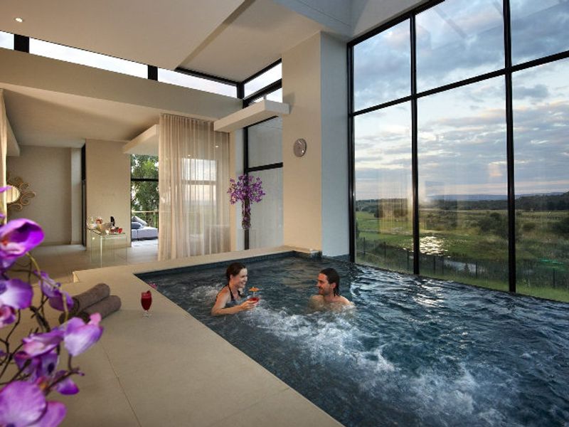 LOMBARDY BOUTIQUE HOTEL AND SPA FOR SALE - VALUABLE LAND! - Photo 5