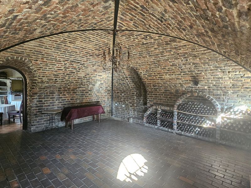 LOMBARDY BOUTIQUE HOTEL AND SPA FOR SALE - VALUABLE LAND! - Photo 10