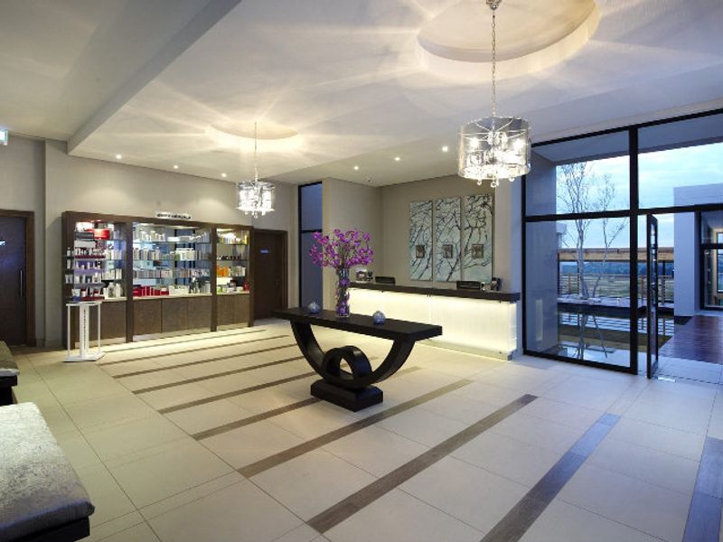 LOMBARDY BOUTIQUE HOTEL AND SPA FOR SALE - VALUABLE LAND! - Photo 8