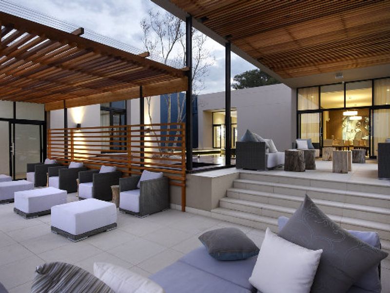 LOMBARDY BOUTIQUE HOTEL AND SPA FOR SALE - VALUABLE LAND! - Photo 7