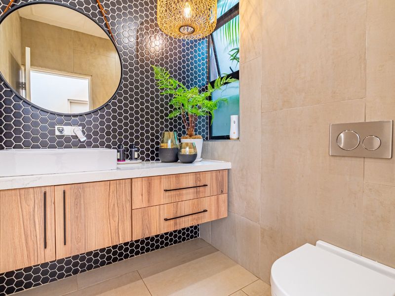 Exquisite 3 Bedroom modern home for sale in Lombardy Estate  - Photo 5