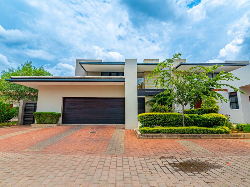 Exquisite 3 Bedroom modern home for sale in Lombardy Estate  - Photo 8