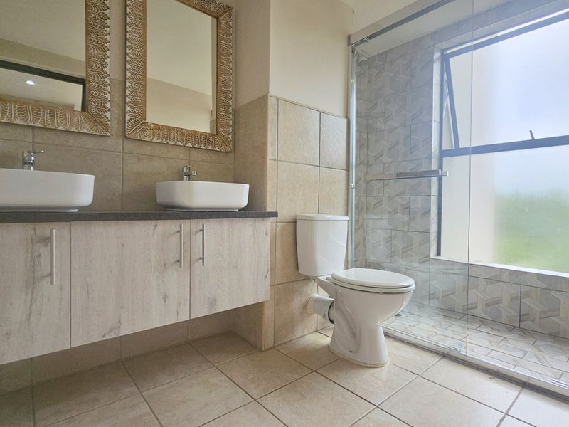 Ultra-modern Lombardy Estate 1 Bedroom Full Title Home - Photo 6