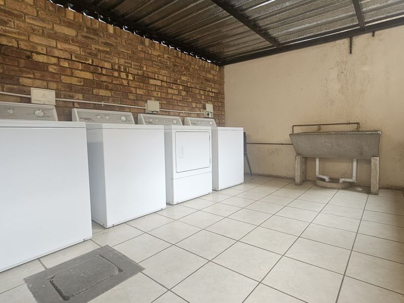 NSFAS ACCREDITED FURNISHED AND OCCUPIED RESIDENTIAL BUILDING WITH ROI OF 14.5% - Photo 8