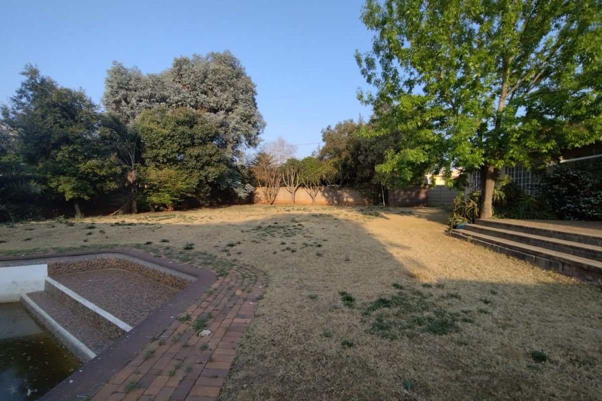 Free Standing 4 Bedroom House To Let - Photo 3