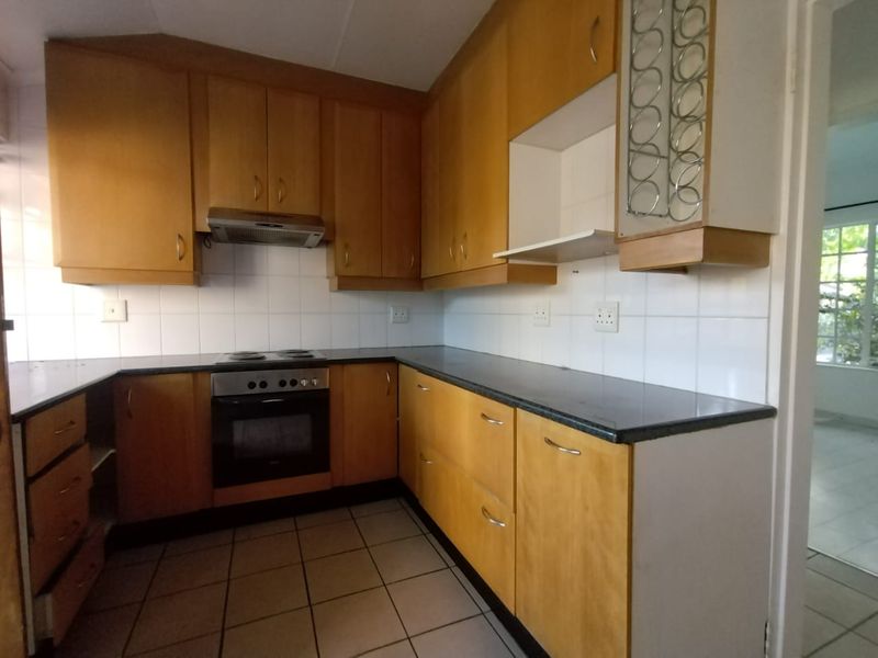 Free Standing 4 Bedroom House To Let - Photo 5