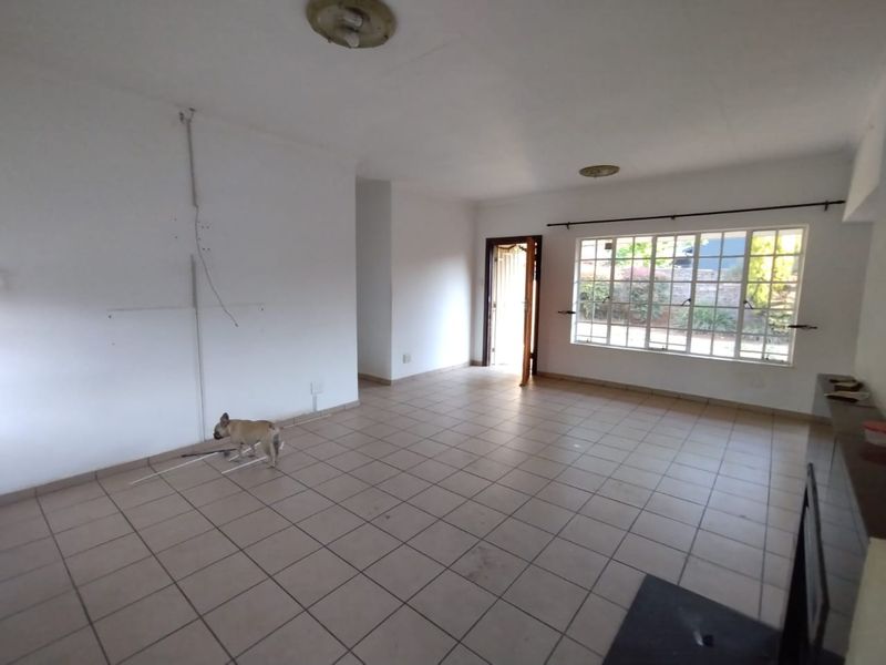 Free Standing 4 Bedroom House To Let - Photo 8