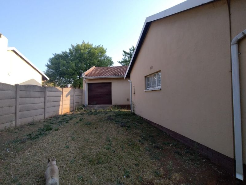 Free Standing 4 Bedroom House To Let - Photo 2