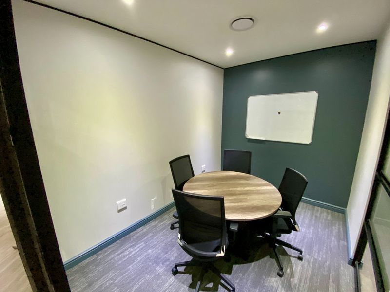 Modern Fitted Office To Let In Fourways - Photo 6