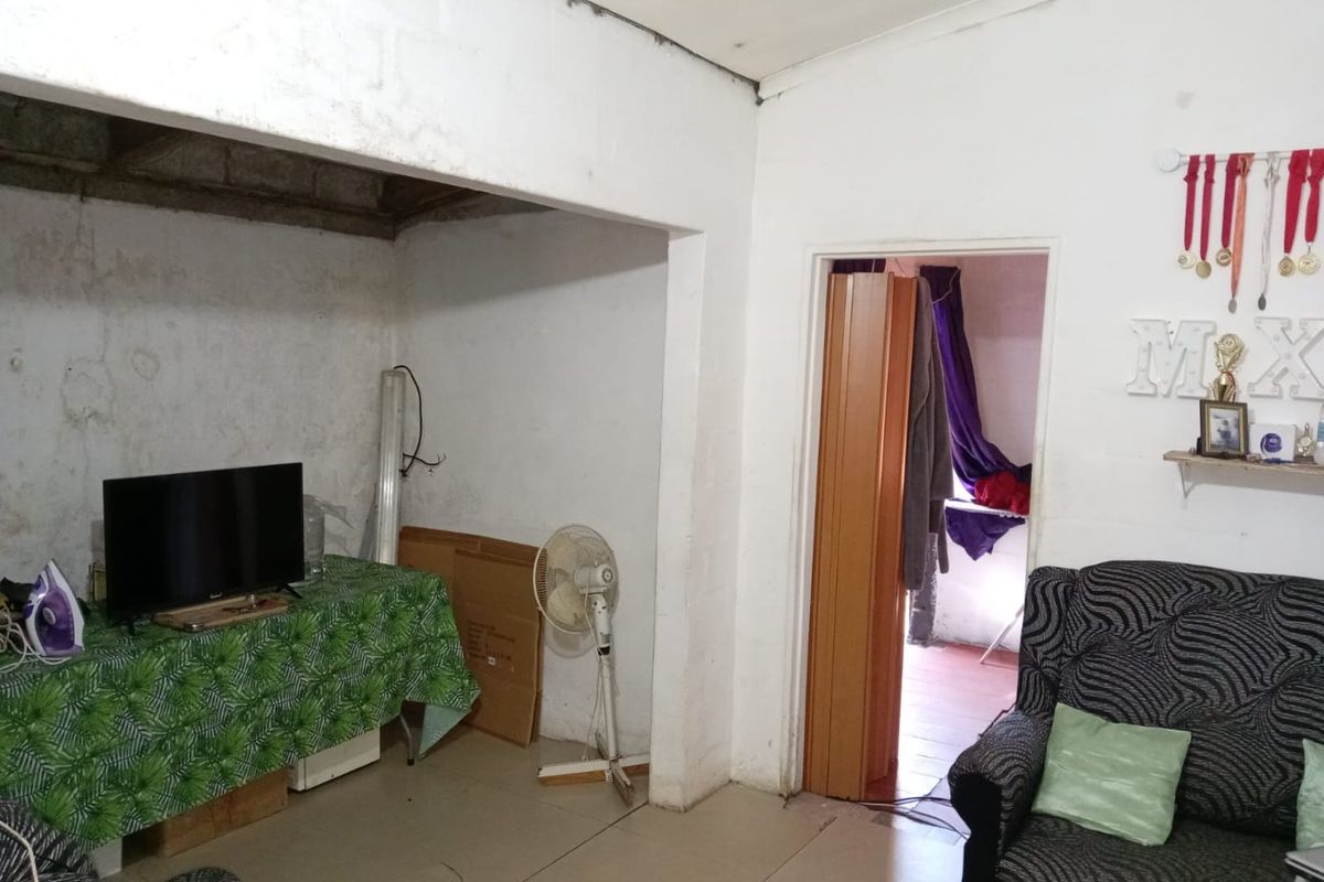 Charming 2-Bedroom Home – Ideal Starter or Investment Opportunity - Photo 5