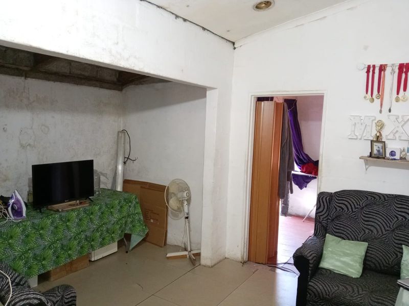 Charming 2-Bedroom Home – Ideal Starter or Investment Opportunity - Photo 5