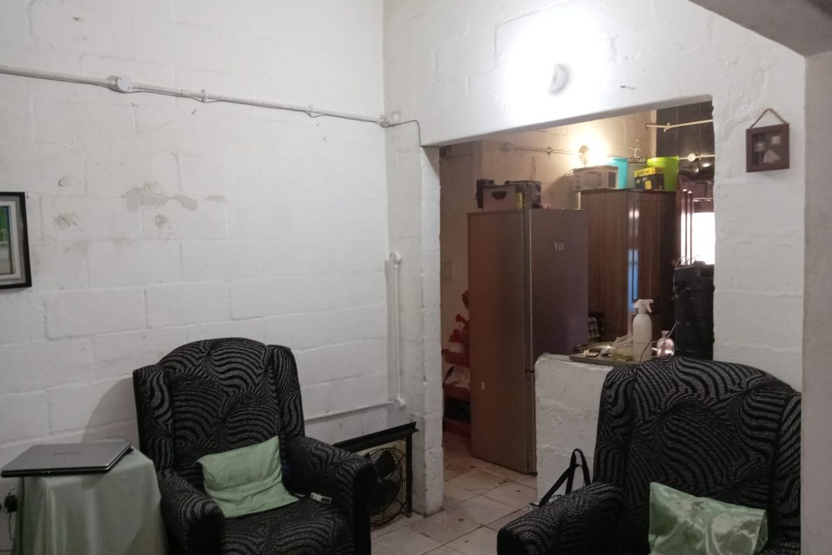 Charming 2-Bedroom Home – Ideal Starter or Investment Opportunity - Photo 3