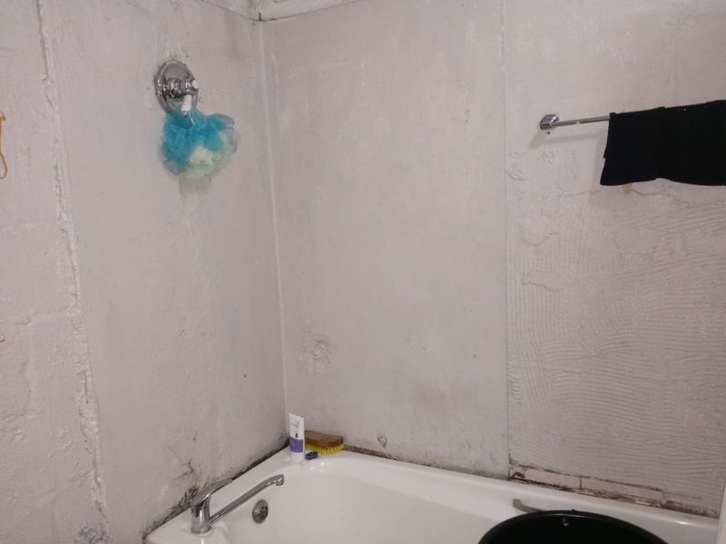 Charming 2-Bedroom Home – Ideal Starter or Investment Opportunity - Photo 10