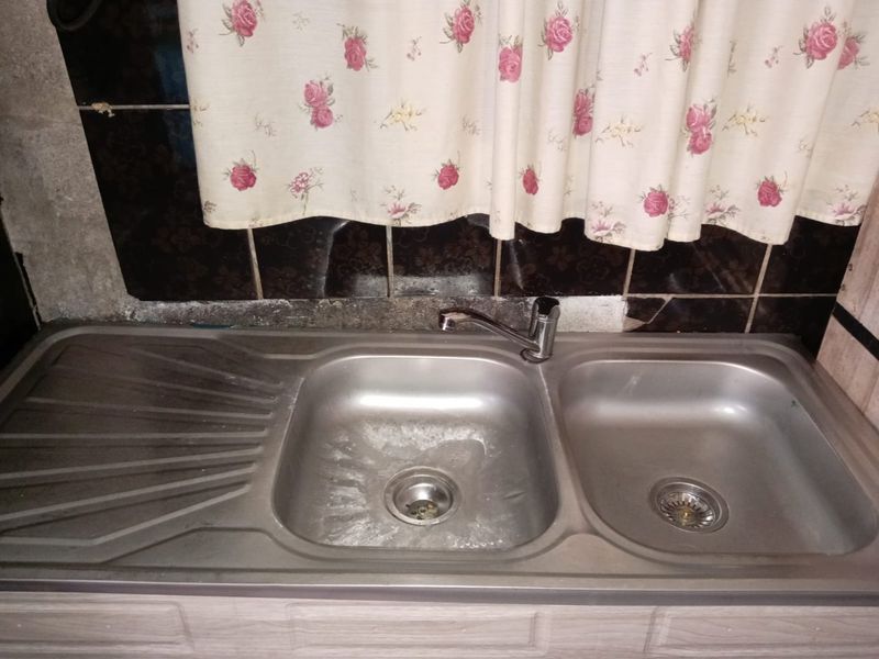 Charming 2-Bedroom Home – Ideal Starter or Investment Opportunity - Photo 6