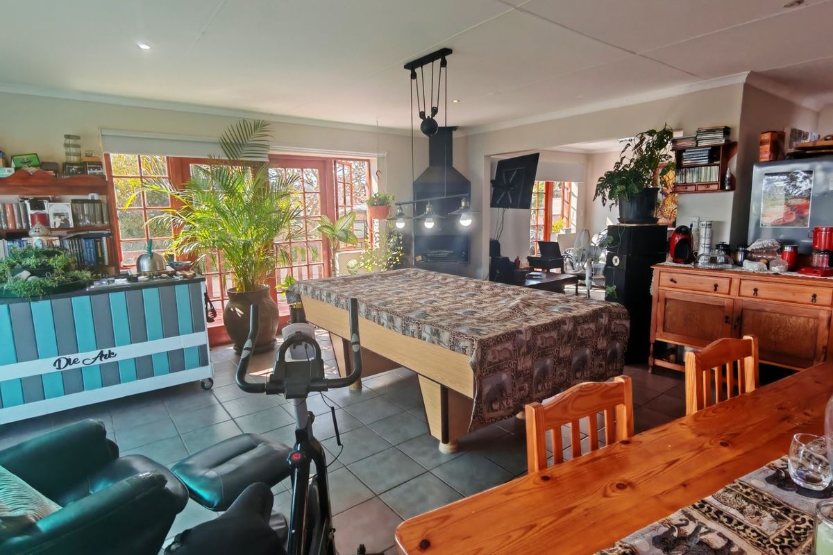 Stylish entertaining home in the beautiful Garden Route - Photo 5