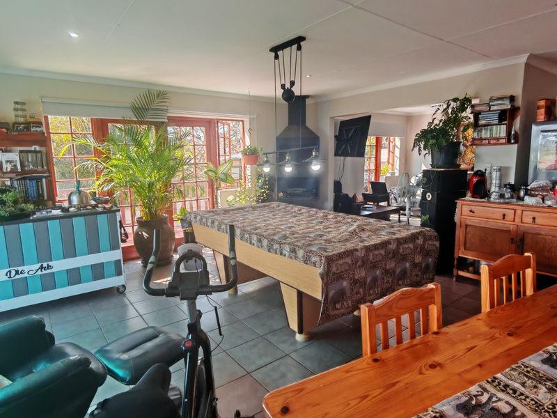 Stylish entertaining home in the beautiful Garden Route - Photo 5