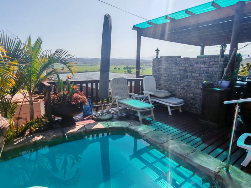 Stylish entertaining home in the beautiful Garden Route - Photo 10