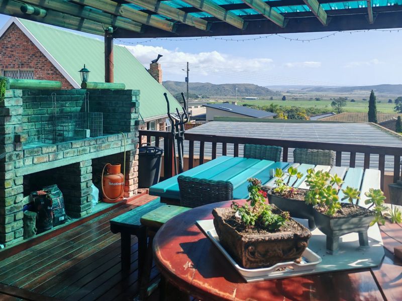Stylish entertaining home in the beautiful Garden Route - Photo 9