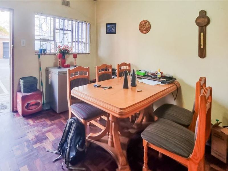 Charming Family Home with Functional Layout - Photo 3