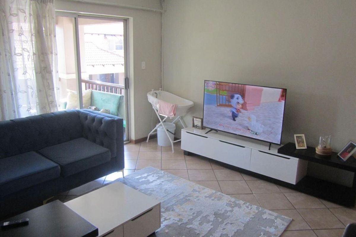 Neat and Cozy Starter Home - Photo 2