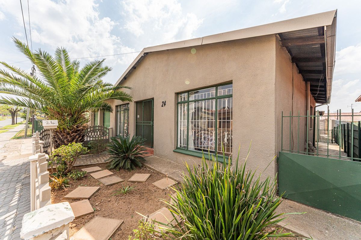 Exceptional Dual-Home Property – Ideal for Families or Investors - Photo 2