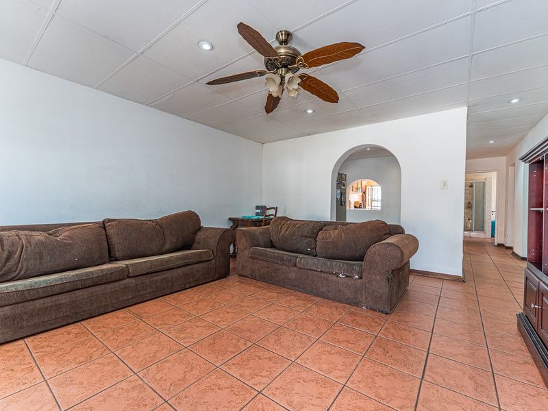 Exceptional Dual-Home Property – Ideal for Families or Investors - Photo 8