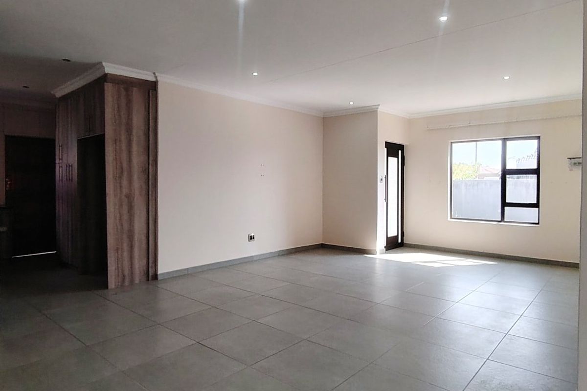 Looking for the perfect property? Look no further.  Welcome to Eden Park, Mandela View – secure country living with 24/7 guarded entrance - Photo 5