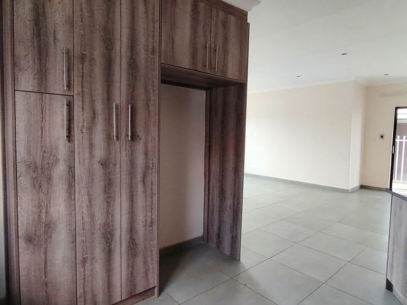 Looking for the perfect property? Look no further.  Welcome to Eden Park, Mandela View – secure country living with 24/7 guarded entrance - Photo 4