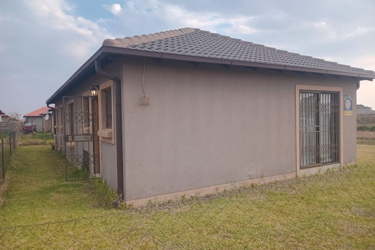 Charming Family Home on a Prime Corner Stand in Ellaton - Photo 3